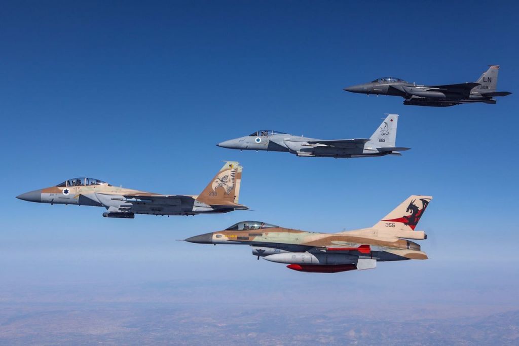 Angkatan Udara Israel: The Flying IAF Eagles